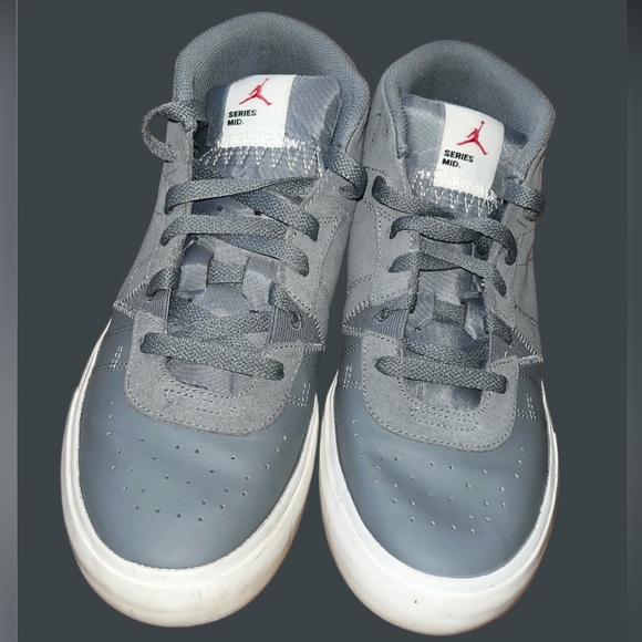 Jordan Series Mid Cool Gray Sneakers